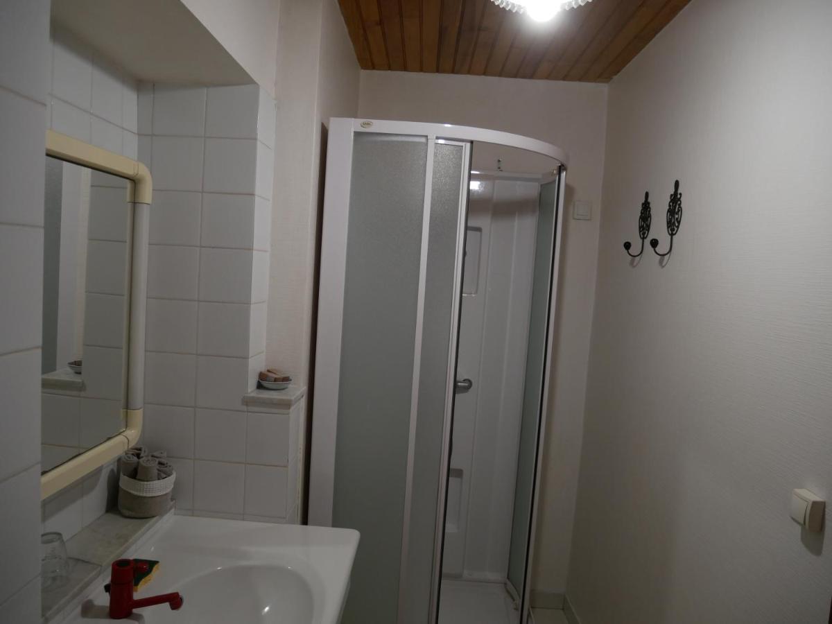 Villa La Maison d'En Face à Saint-Affrique-les-Montagnes Extérieur photo